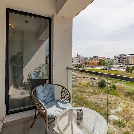 Onix N 10 Pool & Playgroung 52 Apartment Navodari